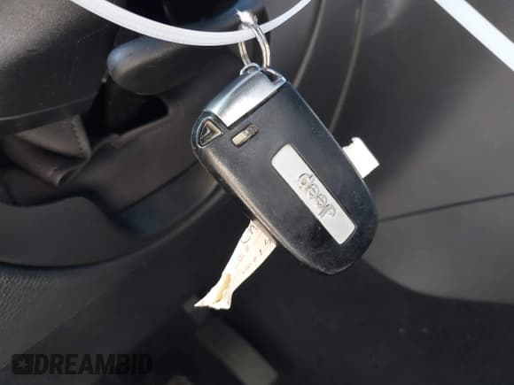 ✅ 2020 Jeep Grand Cherokee Limited • VIN: 1C4RJFBG1LC143494 • Лот: 43270601. Опубликован ранее на IAAI с пробегом 68 669 миль. Бесплатный доступ к архиву аукционных продаж из США и подробный отчёт об истории автомобиля на DreamBid. Изображение 11.