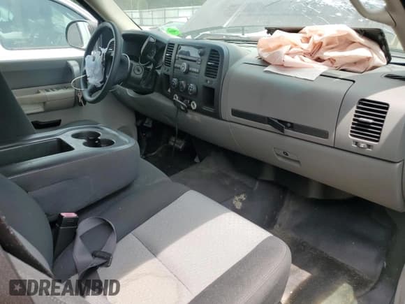 ✅ 2008 Chevrolet Silverado 1500 Work Truck • VIN: 1GCEC19J78Z187355 • Lot: 64553845. Listed on Copart with 227,711 mi. Free auction sales archive from the USA and detailed vehicle history report at DreamBid. Image 8.