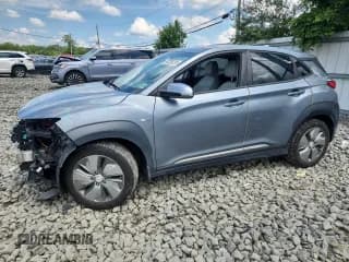 ✅ 2019 Hyundai Kona Ultimate • VIN: KM8K53AG0KU043090 • Лот: 64736235. Опубликован ранее на Copart с пробегом 63 736 миль. Бесплатный доступ к архиву аукционных продаж из США и подробный отчёт об истории автомобиля на DreamBid. Изображение 1.