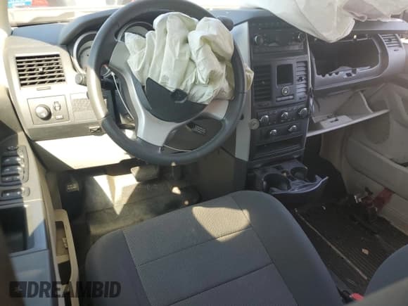 ✅ 2008 Dodge Grand Caravan SXT • VIN: 1D8HN54P48B106400 • Лот: 67998445. Опубликован ранее на Copart с пробегом 107 203 миль. Бесплатный доступ к архиву аукционных продаж из США и подробный отчёт об истории автомобиля на DreamBid. Изображение 8.