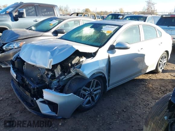 ✅ 2020 Kia Forte EX • VIN: 3KPF54AD7LE214015 • Лот: 43605882. Опубликован ранее на IAAI с пробегом 77 802 миль. Бесплатный доступ к архиву аукционных продаж из США и подробный отчёт об истории автомобиля на DreamBid. Изображение 2.