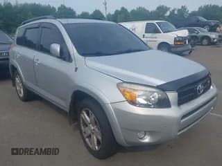 ✅ 2007 Toyota RAV4 Sport • VIN: JTMBK32V675040352 • Lot: 42933997. Wystawiony na IAAI z przebiegiem 213 532 mil. Bezpłatny archiwum sprzedaży aukcyjnych z USA i szczegółowy raport historii pojazdu na DreamBid. Zdjęcie 1.