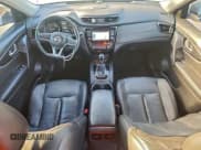 ✅ 2017 Nissan Rogue SV • VIN: 5N1AT2MT7HC827933 • Lot: 96121105. Listed on Copart with 67,217 mi. Free auction sales archive from the USA and detailed vehicle history report at DreamBid. Image 8.