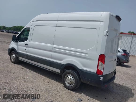 ✅ 2023 Ford Transit Cargo • VIN: 1FTBR2X81PKB01651 • Лот: 42261736. Опубликован ранее на IAAI с пробегом 66 700 миль. Бесплатный доступ к архиву аукционных продаж из США и подробный отчёт об истории автомобиля на DreamBid. Изображение 3.