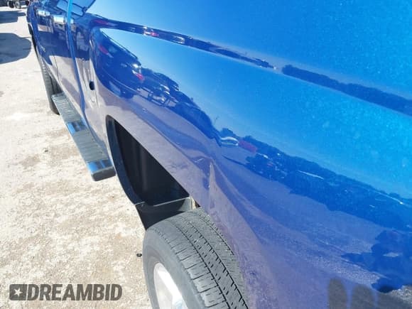 ✅ 2017 Chevrolet Silverado 2500HD Work Truck • VIN: 1GC2KUEG2HZ265185 • Lot: 40536435. Wystawiony na IAAI z przebiegiem 189 379 mil. Bezpłatny archiwum sprzedaży aukcyjnych z USA i szczegółowy raport historii pojazdu na DreamBid. Zdjęcie 18.