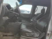 ✅ 2014 Nissan Frontier Pro-4X • VIN: 1N6AD0EV1EN741231 • Lot: 51704525. Wystawiony na Copart z przebiegiem 126 708 mil. Bezpłatny archiwum sprzedaży aukcyjnych z USA i szczegółowy raport historii pojazdu na DreamBid. Zdjęcie 7.