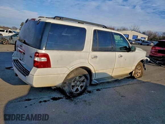 ✅ 2010 Ford Expedition SSV • VIN: 1FMJU1G59AEB69465 • Lot: 94913175. Listed on Copart with 161,356 mi. Free auction sales archive from the USA and detailed vehicle history report at DreamBid. Image 3.