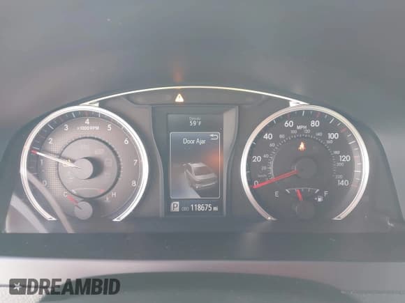 ✅ 2017 Toyota Camry SE • VIN: 4T1BF1FK6HU786716 • Лот: 43541931. Опубликован ранее на IAAI с пробегом 118 675 миль. Бесплатный доступ к архиву аукционных продаж из США и подробный отчёт об истории автомобиля на DreamBid. Изображение 7.