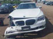 ✅ 2013 BMW 7 Series 740Li xDrive • VIN: WBAYF4C53DD127658 • Lot: 43203184. Wystawiony na IAAI z przebiegiem 151 446 mil. Bezpłatny archiwum sprzedaży aukcyjnych z USA i szczegółowy raport historii pojazdu na DreamBid. Zdjęcie 12.