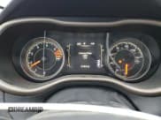 ✅ 2017 Jeep Cherokee Latitude • VIN: 1C4PJMCB6HW536928 • Lot: 92514315. Wystawiony na Copart z przebiegiem 211 612 mil. Bezpłatny archiwum sprzedaży aukcyjnych z USA i szczegółowy raport historii pojazdu na DreamBid. Zdjęcie 9.