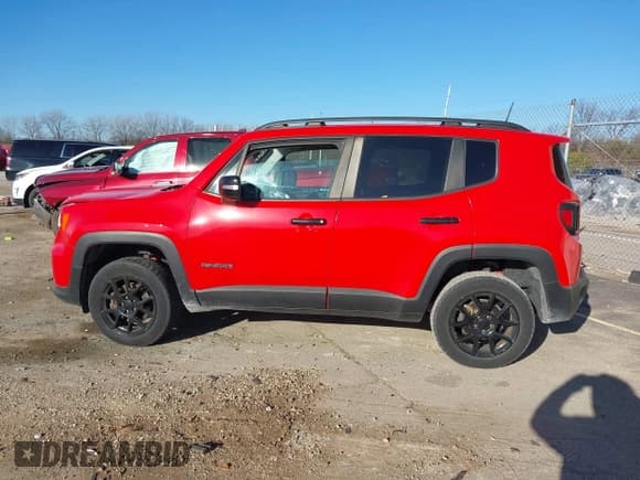 ✅ 2020 Jeep Renegade Latitude • VIN: ZACNJBBB2LPL33101 • Lot: 43645678. Listed on IAAI with Not provided. Free auction sales archive from the USA and detailed vehicle history report at DreamBid. Image 14.