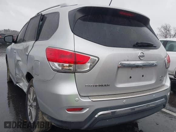 ✅ 2015 Nissan Pathfinder SL • VIN: 5N1AR2MM0FC687017 • Lot: 41059799. Wystawiony na IAAI z przebiegiem 87 041 mil. Bezpłatny archiwum sprzedaży aukcyjnych z USA i szczegółowy raport historii pojazdu na DreamBid. Zdjęcie 3.