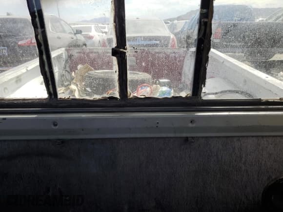 ✅ 1993 Nissan Hardbody • VIN: 1N6HD16SXPC403057 • Lot: 70412685. Wystawiony na Copart z przebiegiem 250 617 mil. Bezpłatny archiwum sprzedaży aukcyjnych z USA i szczegółowy raport historii pojazdu na DreamBid. Zdjęcie 10.