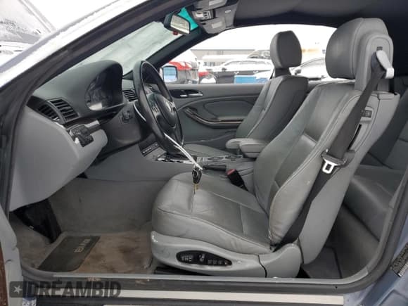 ✅ 2003 BMW 3 Series 325Ci • VIN: WBABS33453PG91055 • Lot: 44337445. Wystawiony na Copart z przebiegiem 177 804 mil. Bezpłatny archiwum sprzedaży aukcyjnych z USA i szczegółowy raport historii pojazdu na DreamBid. Zdjęcie 7.