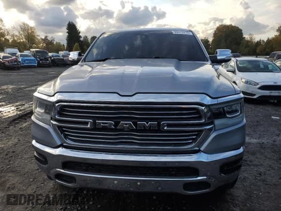 ✅ 2019 Ram 1500 Laramie • VIN: 1C6SRFJT6KN562461 • Лот: 90076215. Опубликован ранее на Copart с пробегом 226 112 миль. Бесплатный доступ к архиву аукционных продаж из США и подробный отчёт об истории автомобиля на DreamBid. Изображение 5.