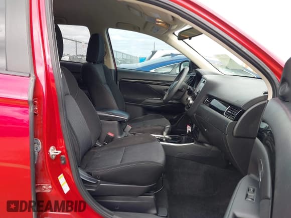 ✅ 2020 Mitsubishi Outlander ES • VIN: JA4AD2A3XLZ039461 • Lot: 43704011. Listed on IAAI with 115,441 mi. Free auction sales archive from the USA and detailed vehicle history report at DreamBid. Image 5.