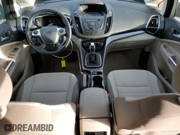 ✅ 2013 Ford C-Max SE • VIN: 1FADP5AU5DL556407 • Lot: 89698645. Wystawiony na Copart z przebiegiem 59 834 mil. Bezpłatny archiwum sprzedaży aukcyjnych z USA i szczegółowy raport historii pojazdu na DreamBid. Zdjęcie 8.