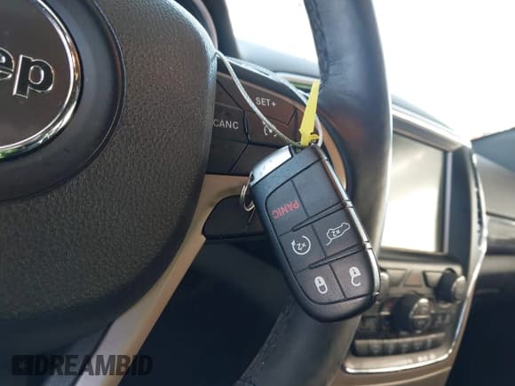 ✅ 2017 Jeep Grand Cherokee Altitude • VIN: 1C4RJFAG3HC674544 • Лот: 43601654. Опубликован ранее на IAAI с пробегом 179 444 миль. Бесплатный доступ к архиву аукционных продаж из США и подробный отчёт об истории автомобиля на DreamBid. Изображение 11.