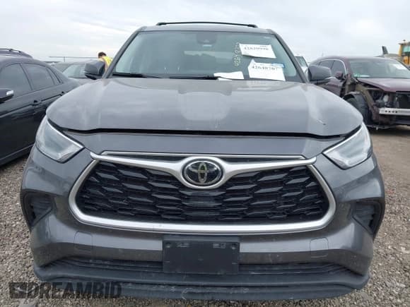 ✅ 2022 Toyota Highlander L • VIN: 5TDCZRAH5NS117041 • Lot: 42829998. Wystawiony na IAAI z przebiegiem 53 347 mil. Bezpłatny archiwum sprzedaży aukcyjnych z USA i szczegółowy raport historii pojazdu na DreamBid. Zdjęcie 11.
