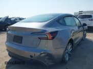 ✅ 2025 Tesla Model 3 Long Range • VIN: 5YJ3E1EA0SF041609 • Lot: 43185770. Wystawiony na IAAI z przebiegiem 1 778 mil. Bezpłatny archiwum sprzedaży aukcyjnych z USA i szczegółowy raport historii pojazdu na DreamBid. Zdjęcie 4.