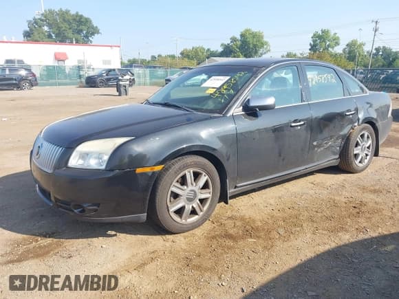 ✅ 2009 Mercury Sable Premier • VIN: 1MEHM42W49G631451 • Лот: 42958542. Опубликован ранее на IAAI с пробегом 213 896 миль. Бесплатный доступ к архиву аукционных продаж из США и подробный отчёт об истории автомобиля на DreamBid. Изображение 17.