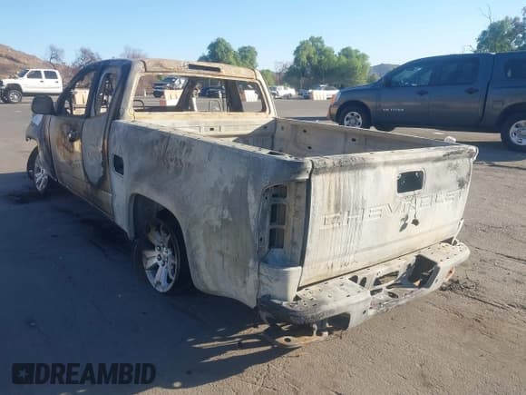 ✅ 2022 Chevrolet Colorado 2WD LT • VIN: 1GCHSCEA2N1233301 • Lot: 43577260. Listed on IAAI with Not provided. Free auction sales archive from the USA and detailed vehicle history report at DreamBid. Image 3.