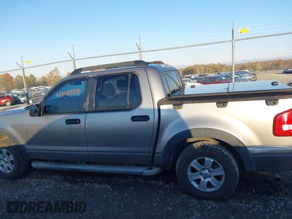✅ 2008 Ford Explorer Sport Trac XLT • VIN: 1FMEU31E58UA31119 • Лот: 43588878. Опубликован ранее на IAAI с пробегом 159 579 миль. Бесплатный доступ к архиву аукционных продаж из США и подробный отчёт об истории автомобиля на DreamBid. Изображение 14.