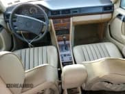 ✅ 1990 Mercedes-Benz 260 • VIN: WDBEA26D8LB226481 • Лот: 79699094. Опубликован ранее на Copart с пробегом 197 582 миль. Бесплатный доступ к архиву аукционных продаж из США и подробный отчёт об истории автомобиля на DreamBid. Изображение 8.