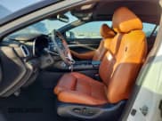 ✅ 2019 Nissan Maxima Platinum • VIN: 1N4AA6AV9KC374211 • Lot: 82640895. Wystawiony na Copart z przebiegiem 76 659 mil. Bezpłatny archiwum sprzedaży aukcyjnych z USA i szczegółowy raport historii pojazdu na DreamBid. Zdjęcie 7.