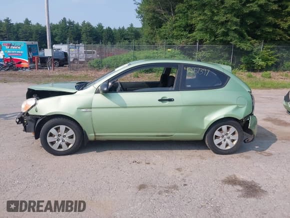 ✅ 2008 Hyundai Accent GS • VIN: KMHCM36C98U103843 • Лот: 42657397. Опубликован ранее на IAAI с пробегом 197 204 миль. Бесплатный доступ к архиву аукционных продаж из США и подробный отчёт об истории автомобиля на DreamBid. Изображение 14.