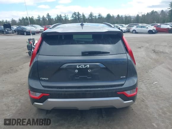 ✅ 2023 Kia Niro EX • VIN: KNDCR3LE3P5044602 • Lot: 41974352. Listed on IAAI with 39,200 mi. Free auction sales archive from the USA and detailed vehicle history report at DreamBid. Image 16.