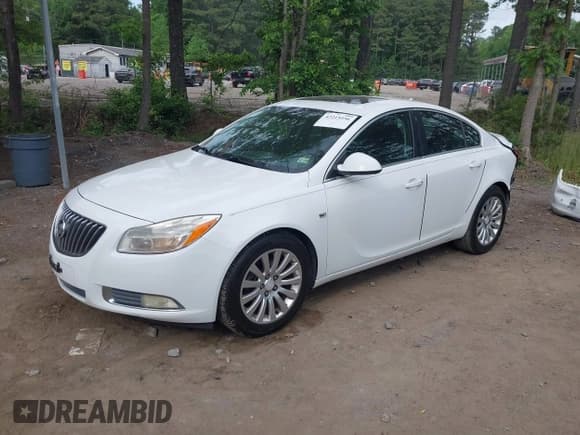 ✅ 2011 Buick Regal CXL RL4 • VIN: W04GS5EC9B1006007 • Lot: 42215556. Listed on IAAI with 173,138 mi. Free auction sales archive from the USA and detailed vehicle history report at DreamBid. Image 2.