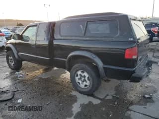 ✅ 2001 Chevrolet S-10 LS ZR2 • VIN: 1GCCT19W718161384 • Лот: 84834104. Опубликован ранее на Copart с пробегом 288 874 миль. Бесплатный доступ к архиву аукционных продаж из США и подробный отчёт об истории автомобиля на DreamBid. Изображение 2.
