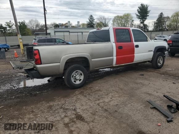✅ 2003 Chevrolet Silverado 1500 • VIN: 1GBHC23U73F173377 • Лот: 53089735. Опубликован ранее на Copart с пробегом 183 818 миль. Бесплатный доступ к архиву аукционных продаж из США и подробный отчёт об истории автомобиля на DreamBid. Изображение 3.