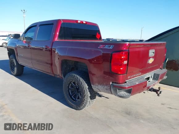 ✅ 2016 Chevrolet Silverado 1500 LT • VIN: 3GCUKREC6GG188130 • Лот: 43559669. Опубликован ранее на IAAI с пробегом 143 211 миль. Бесплатный доступ к архиву аукционных продаж из США и подробный отчёт об истории автомобиля на DreamBid. Изображение 3.