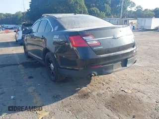 ✅ 2019 Ford Police Interceptor • VIN: 1FAHP2MK2KG115222 • Lot: 43266164. Wystawiony na IAAI z przebiegiem 49 582 mil. Bezpłatny archiwum sprzedaży aukcyjnych z USA i szczegółowy raport historii pojazdu na DreamBid. Zdjęcie 3.