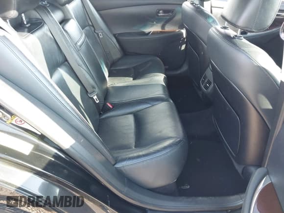 ✅ 2011 Lexus ES 330 • VIN: JTHBK1EG8B2456428 • Лот: 43751755. Опубликован ранее на IAAI с пробегом 251 145 миль. Бесплатный доступ к архиву аукционных продаж из США и подробный отчёт об истории автомобиля на DreamBid. Изображение 8.