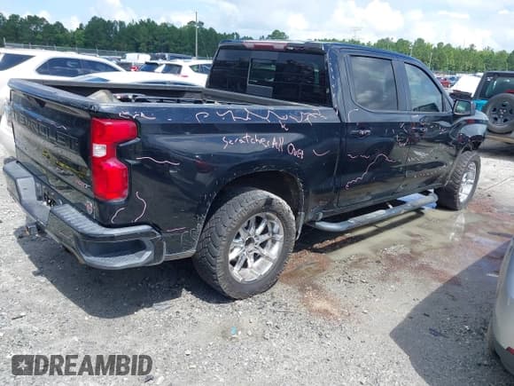 ✅ 2020 Chevrolet Silverado 1500 RST • VIN: 1GCUYEED4LZ172566 • Lot: 42739884. Wystawiony na IAAI z przebiegiem 115 543 mil. Bezpłatny archiwum sprzedaży aukcyjnych z USA i szczegółowy raport historii pojazdu na DreamBid. Zdjęcie 4.