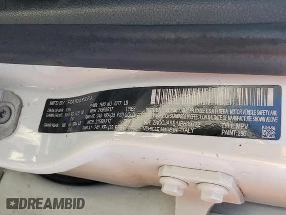 ✅ 2018 Jeep Renegade Latitude • VIN: ZACCJABB1JPH19722 • Lot: 93326005. Wystawiony na Copart z przebiegiem 193 285 mil. Bezpłatny archiwum sprzedaży aukcyjnych z USA i szczegółowy raport historii pojazdu na DreamBid. Zdjęcie 12.