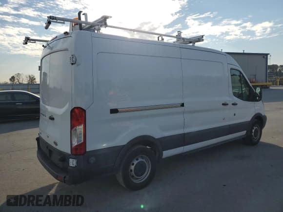 ✅ 2016 Ford Transit • VIN: 1FTYE2CV7GKA96800 • Lot: 93567355. Wystawiony na Copart z przebiegiem 179 720 mil. Bezpłatny archiwum sprzedaży aukcyjnych z USA i szczegółowy raport historii pojazdu na DreamBid. Zdjęcie 3.