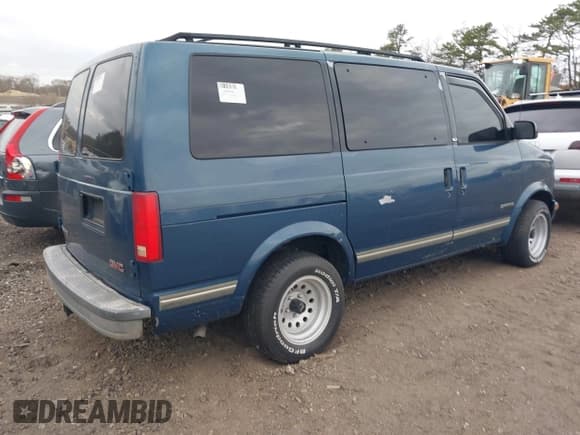 ✅ 1998 GMC Safari • VIN: 1GKDM19W2WB504540 • Лот: 41977868. Опубликован ранее на IAAI с пробегом Не указан. Бесплатный доступ к архиву аукционных продаж из США и подробный отчёт об истории автомобиля на DreamBid. Изображение 4.