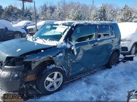 ✅ 2008 Scion xB • VIN: JTLKE50E181002983 • Lot: 42140751. Listed on IAAI with 195,189 mi. Free auction sales archive from the USA and detailed vehicle history report at DreamBid. Image 2.