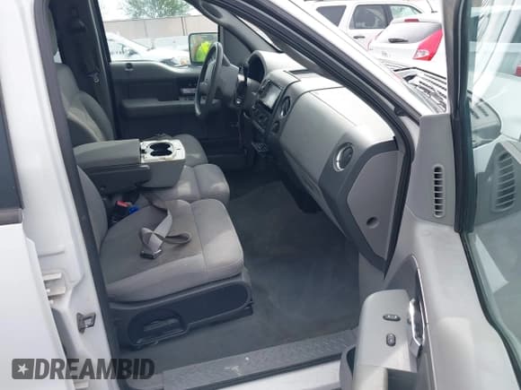 ✅ 2006 Ford F-150 XLT • VIN: 1FTPW12556KB24662 • Lot: 42953084. Listed on IAAI with 193,287 mi. Free auction sales archive from the USA and detailed vehicle history report at DreamBid. Image 5.