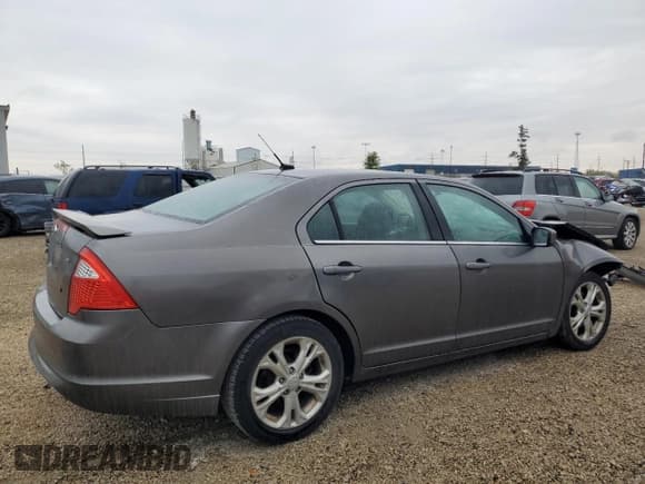 ✅ 2012 Ford Fusion SE • VIN: 3FAHP0HA5CR364033 • Lot: 82459935. Wystawiony na Copart z przebiegiem 159 909 mil. Bezpłatny archiwum sprzedaży aukcyjnych z USA i szczegółowy raport historii pojazdu na DreamBid. Zdjęcie 3.