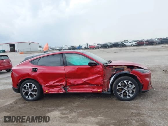 ✅ 2023 Ford Mustang Mach-E Premium • VIN: 3FMTK3SU8PMA89330 • Лот: 43224998. Опубликован ранее на IAAI с пробегом Не указан. Бесплатный доступ к архиву аукционных продаж из США и подробный отчёт об истории автомобиля на DreamBid. Изображение 14.