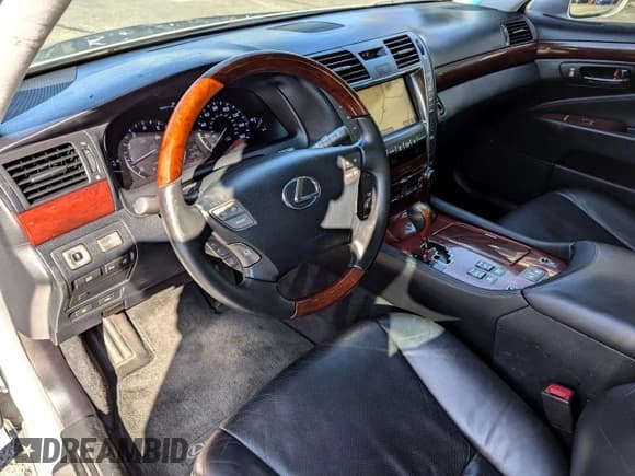 ✅ 2007 Lexus LS 460 L • VIN: JTHGL46F975007XXX • Lot: 59621155. Listed on Copart with 158,806 mi. Free auction sales archive from the USA and detailed vehicle history report at DreamBid. Image 6.