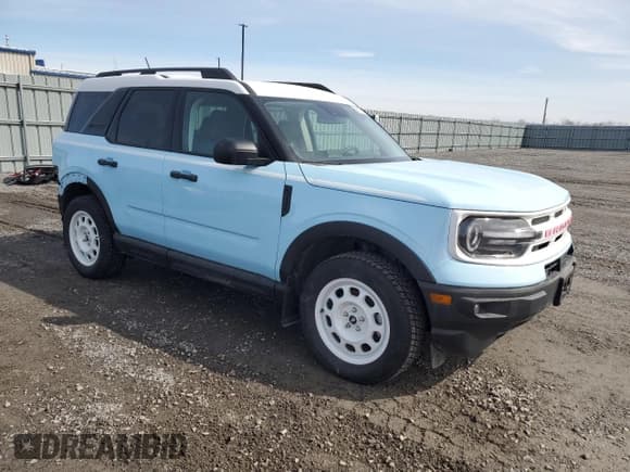 ✅ 2023 Ford Bronco Sport Heritage • VIN: 3FMCR9G63PRE11996 • Lot: 50117355. Wystawiony na Copart z przebiegiem 15 854 mil. Bezpłatny archiwum sprzedaży aukcyjnych z USA i szczegółowy raport historii pojazdu na DreamBid. Zdjęcie 4.
