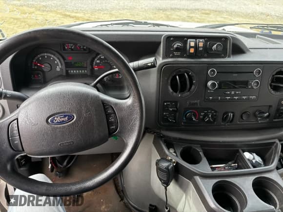 ✅ 2014 Ford Econoline Commercial • VIN: 1FDWE3FLXEDA72060 • Лот: 91988735. Опубликован ранее на Copart с пробегом 156 423 миль. Бесплатный доступ к архиву аукционных продаж из США и подробный отчёт об истории автомобиля на DreamBid. Изображение 5.