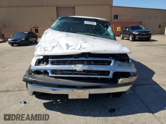 ✅ 2003 Chevrolet Tahoe LS • VIN: 1GNEC13Z53J266116 • Lot: 82589095. Listed on Copart with 264,207 mi. Free auction sales archive from the USA and detailed vehicle history report at DreamBid. Image 5.