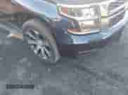 2018 Chevrolet Tahoe LT z VIN 1GNSKBKC7JR377564, wystawiony jako IAAI lot #43575752 z przebiegiem 153 789 mil mil oraz . Historia ofert i sprzedaży dostępna na DreamBid. Obrazek 6.